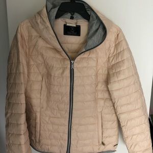 Rino & Pelle women’s light weight hooded jacket Size Medium. NWOT